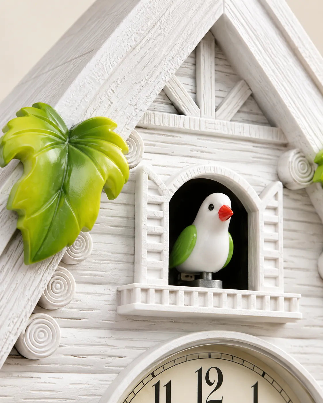 Horloge Coucou Maison Féérique en Résine avec Sonnerie et Balancier