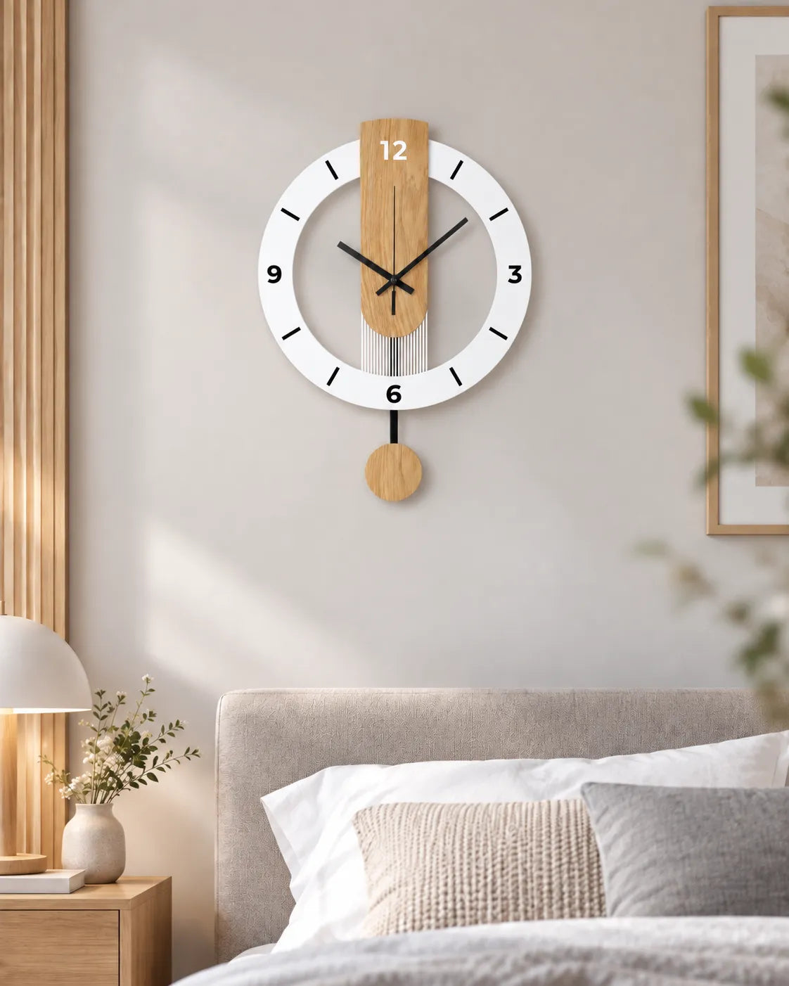 Horloge Murale à Balancier Acrylique Effet Bois Blanc 30 cm Silencieuse