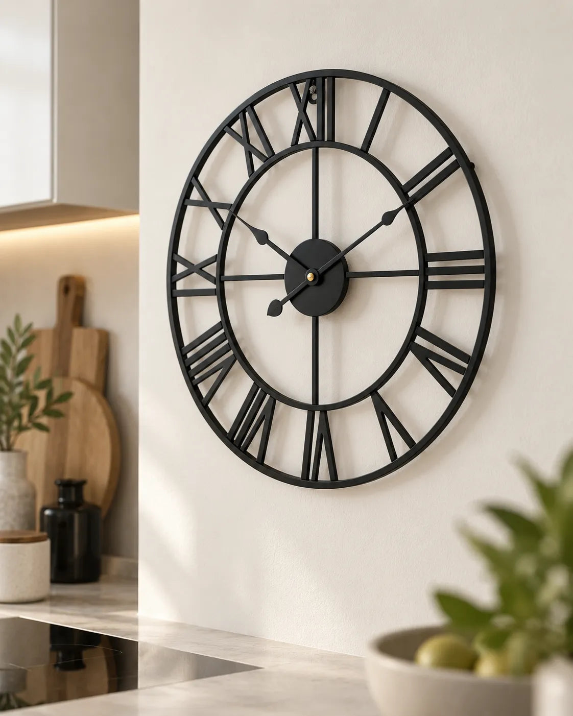 Horloge Murale Métal Ajouré 40 cm Chiffres Romains Silencieuse