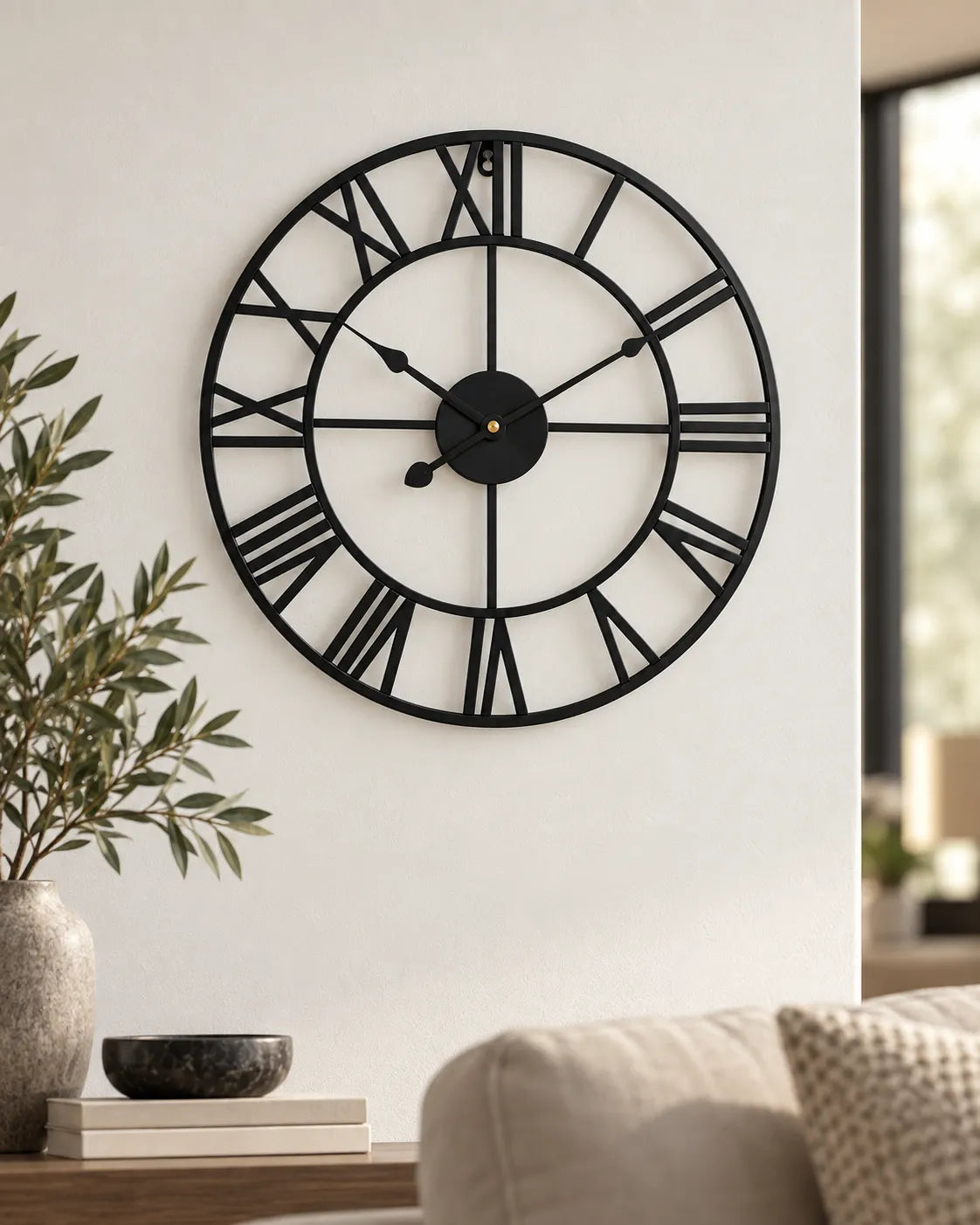Horloge Murale Métal Ajouré 40 cm Chiffres Romains Silencieuse