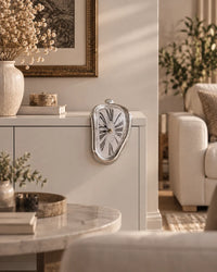 Horloge Fondante Style Dali Chiffres Romains Silencieuse