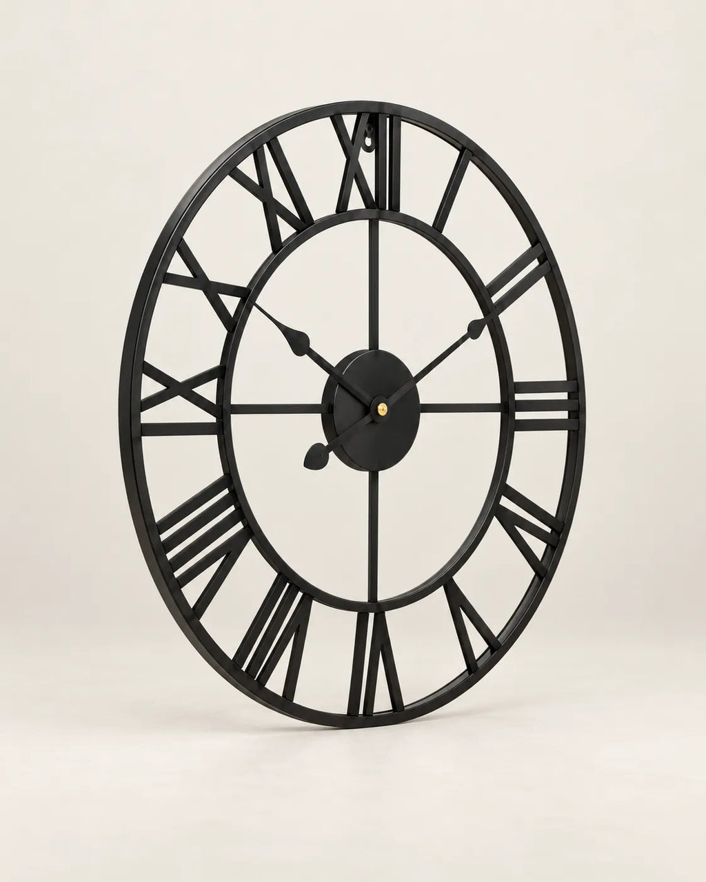 Horloge Murale Métal Ajouré 40 cm Chiffres Romains Silencieuse