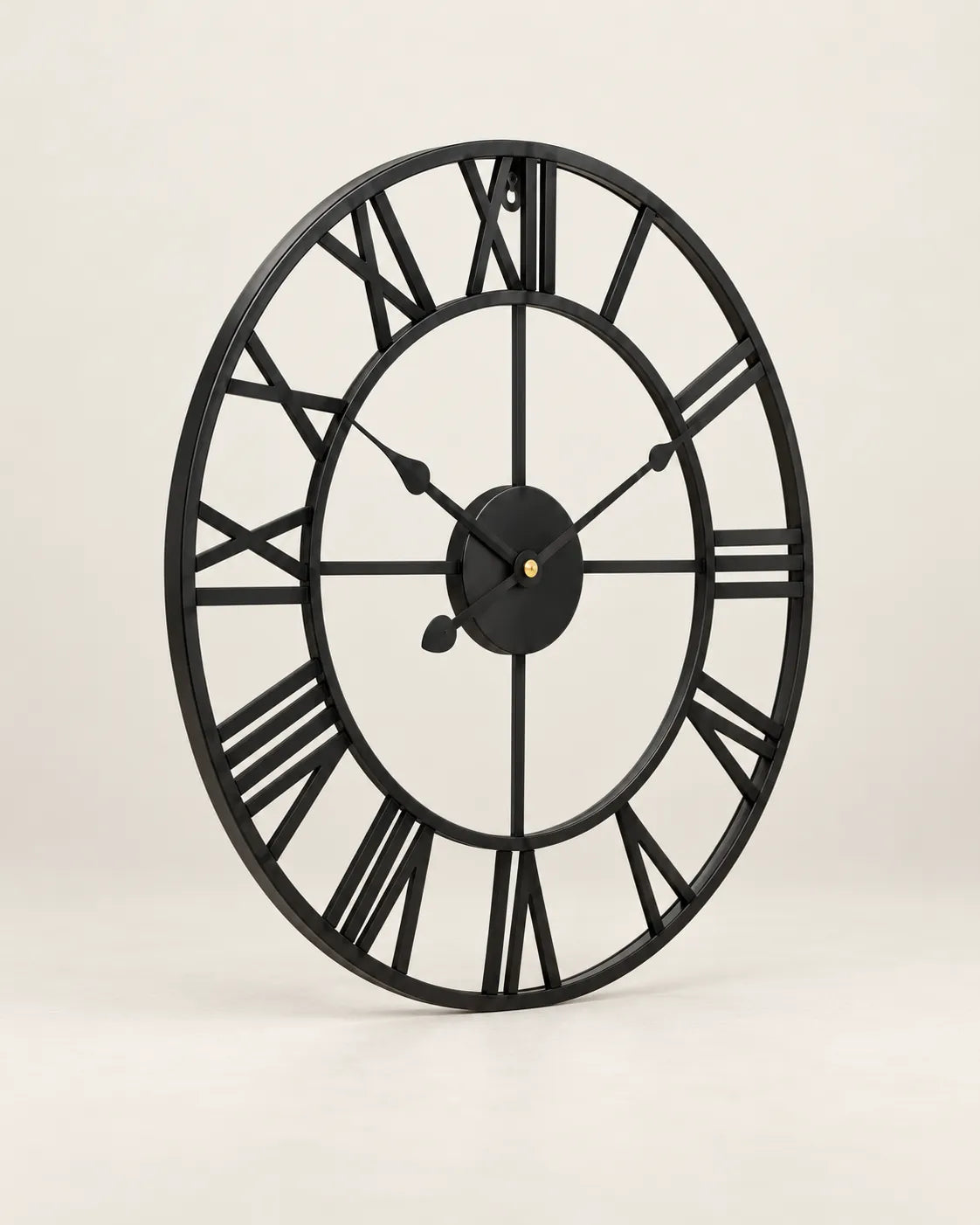 Horloge Murale Métal Ajouré 40 cm Chiffres Romains Silencieuse