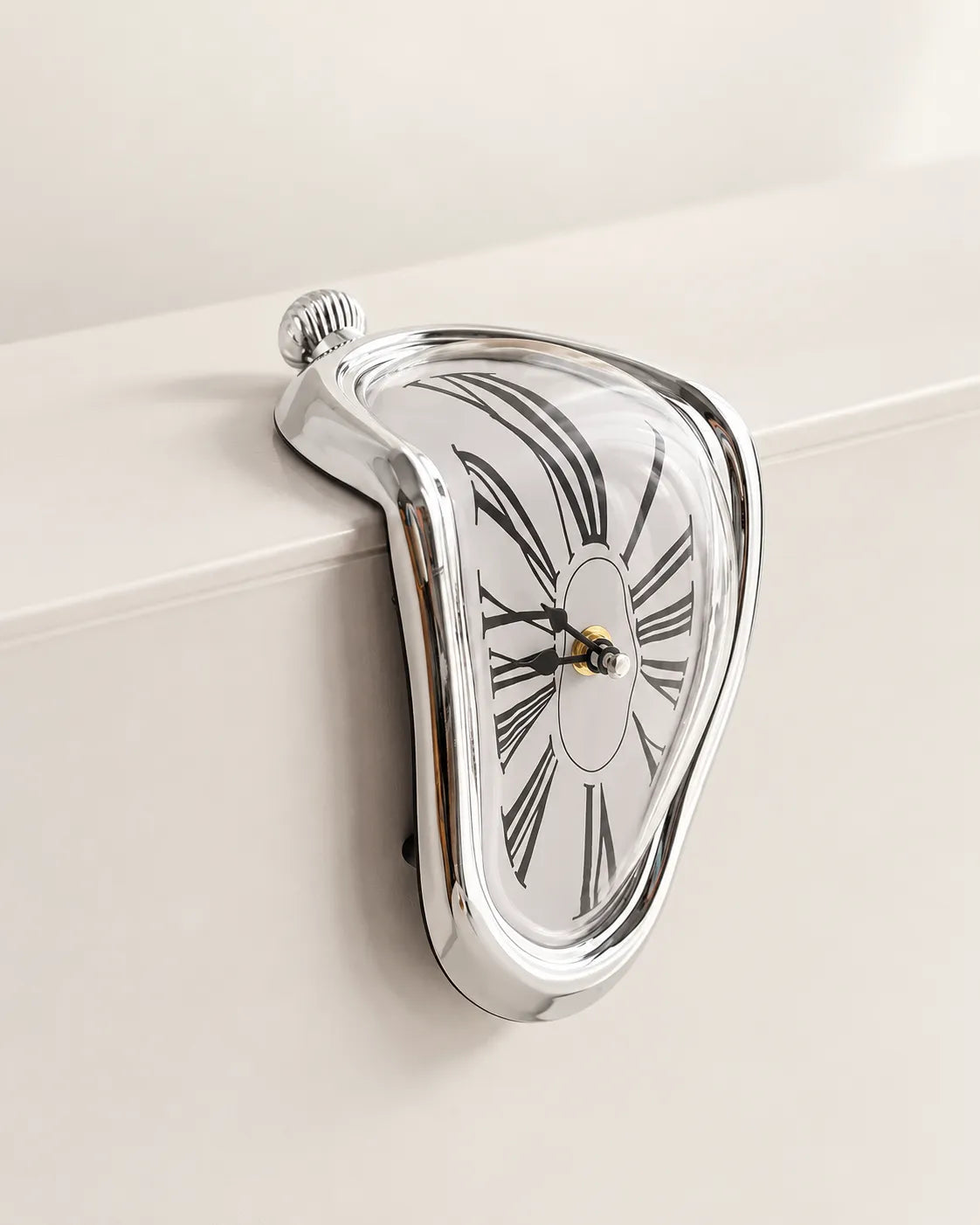 Horloge Fondante Style Dali Chiffres Romains Silencieuse