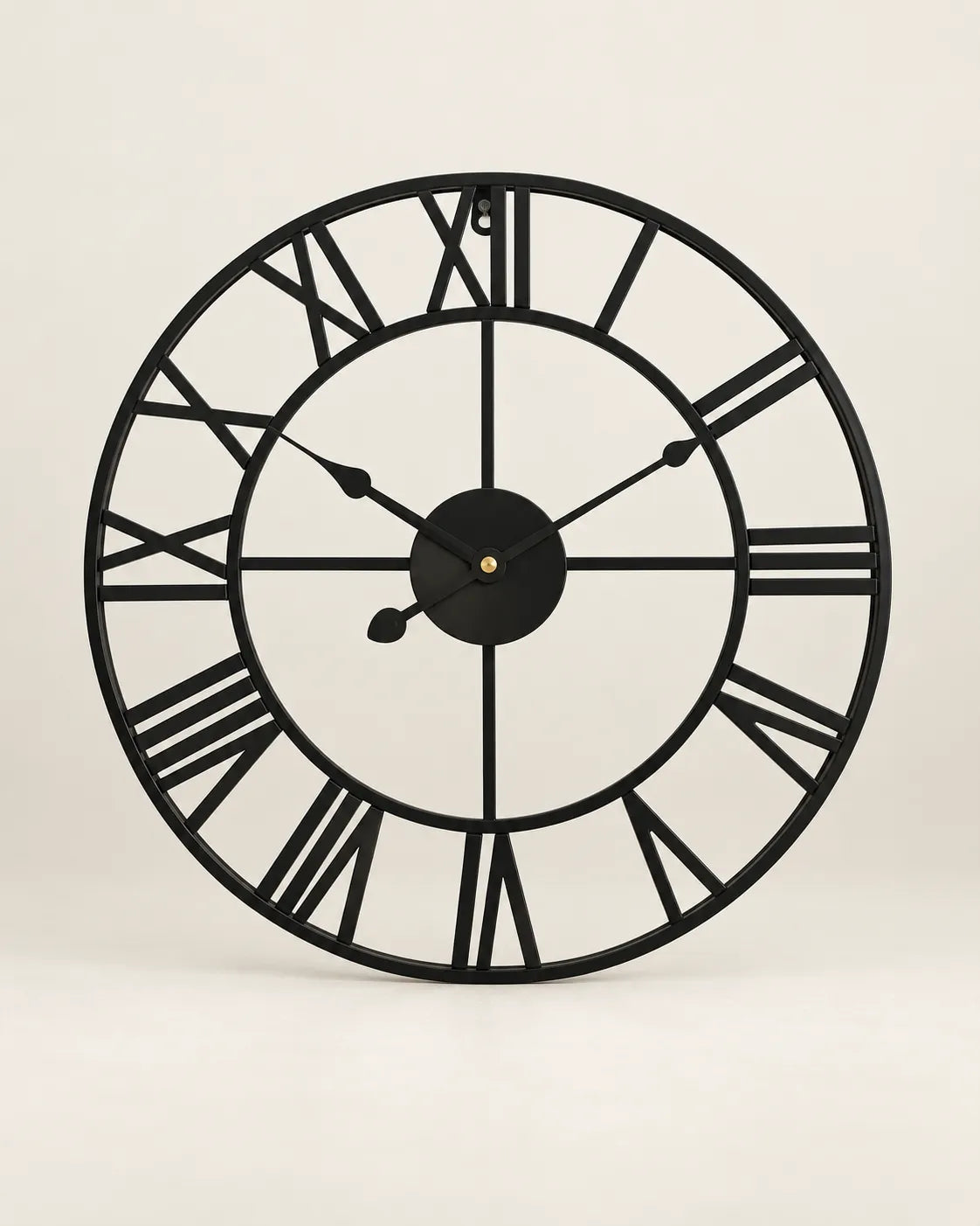 Horloge Murale Métal Ajouré 40 cm Chiffres Romains Silencieuse