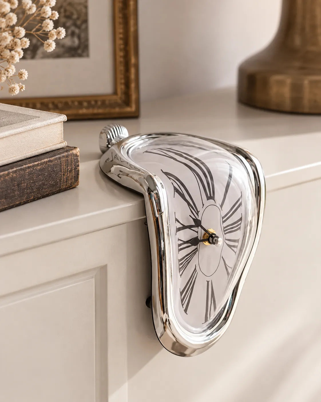 Horloge Fondante Style Dali Chiffres Romains Silencieuse