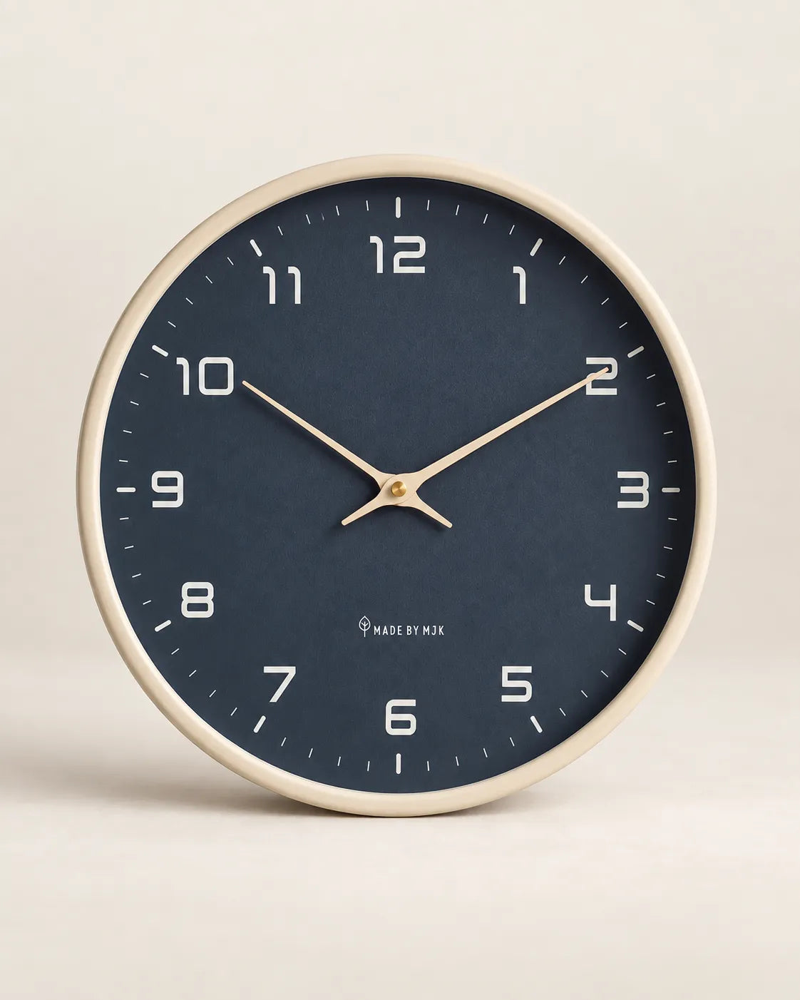 Horloge Murale Bois Massif Scandinave Silencieuse — 2 Modèles