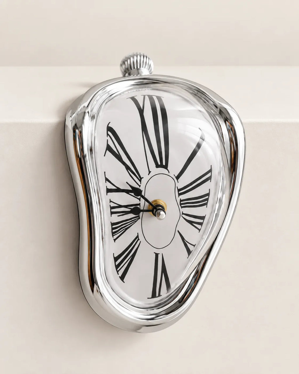 Horloge Fondante Style Dali Chiffres Romains Silencieuse