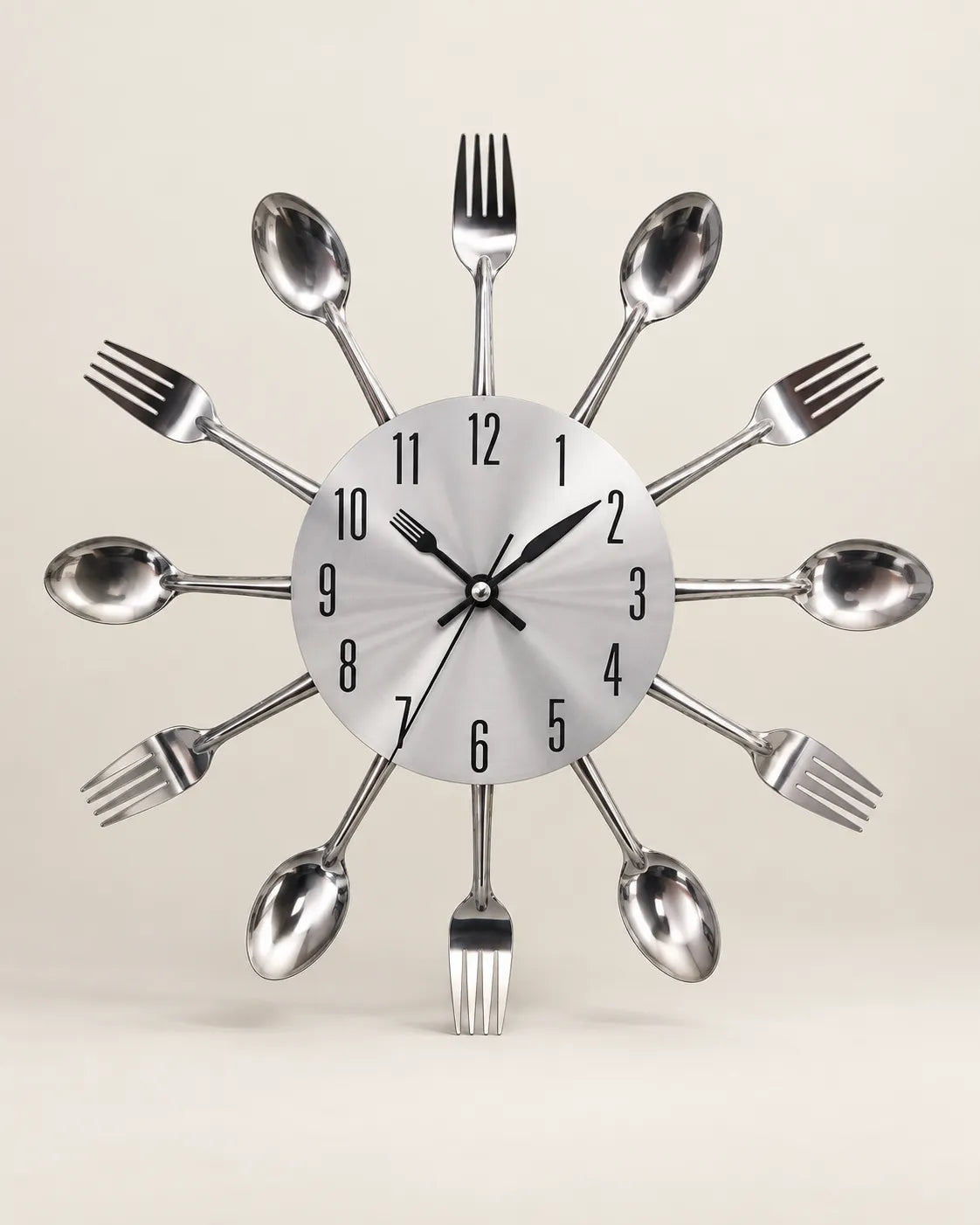 Horloge Murale Cuisine Couverts en Métal Argenté 32 cm Silencieuse