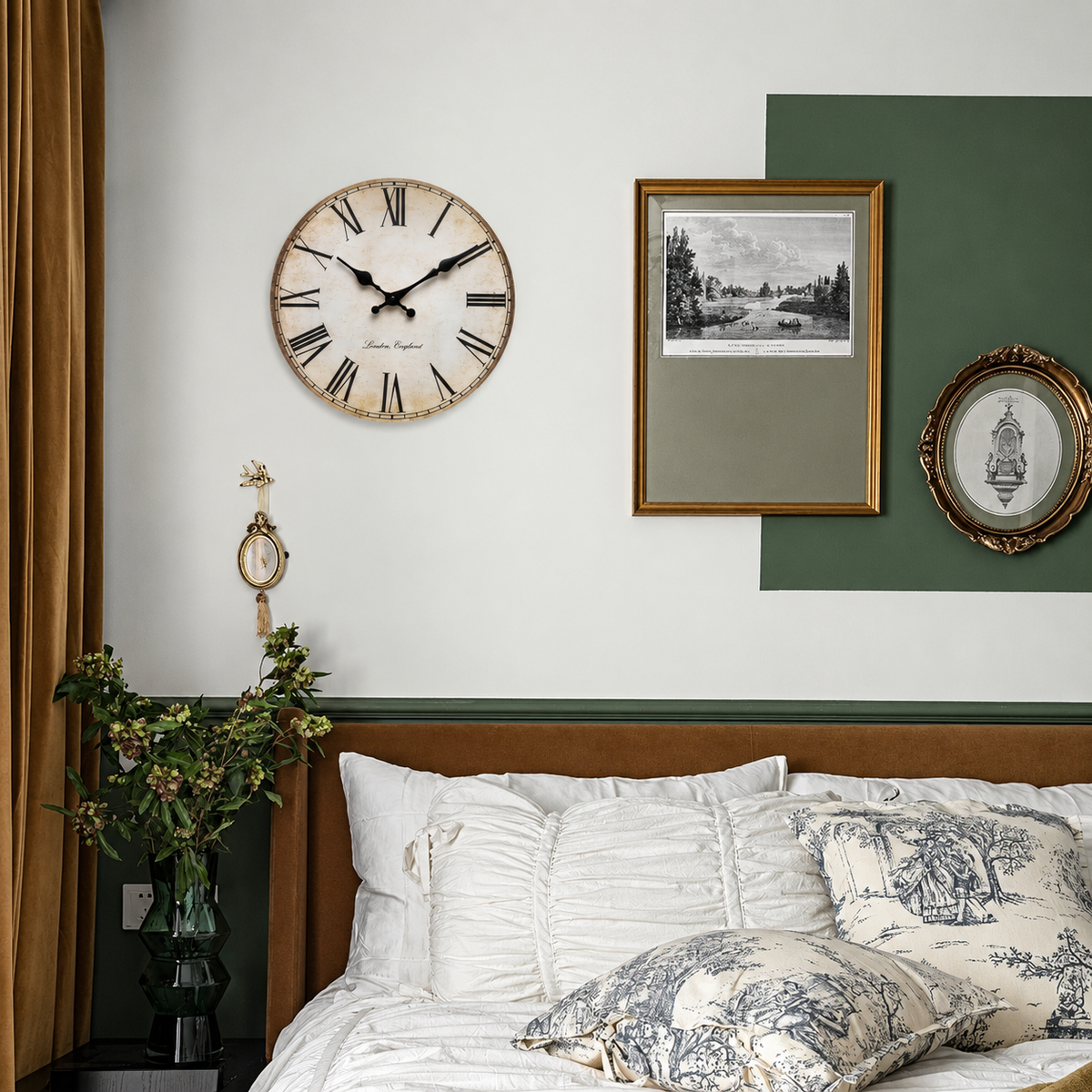 Horloge Murale Bois Rétro Chiffres Romains Silencieuse — 4 Tailles