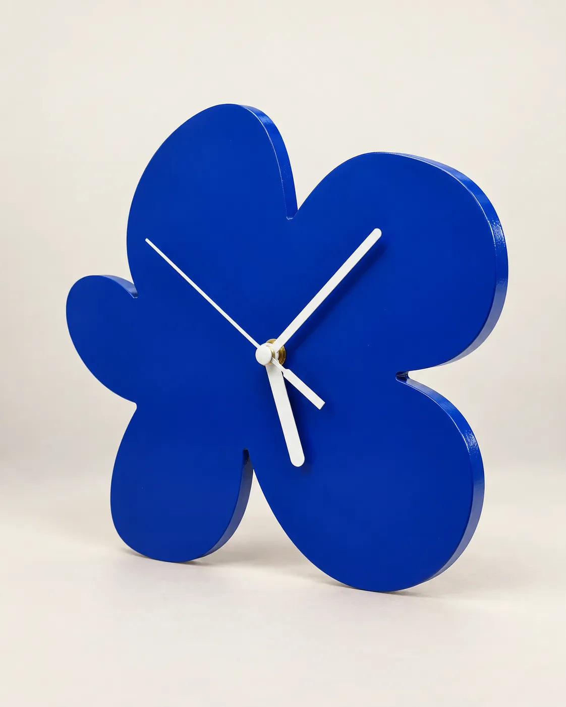 Horloge Murale Fleur Bleu Klein 28 × 26 cm Silencieuse