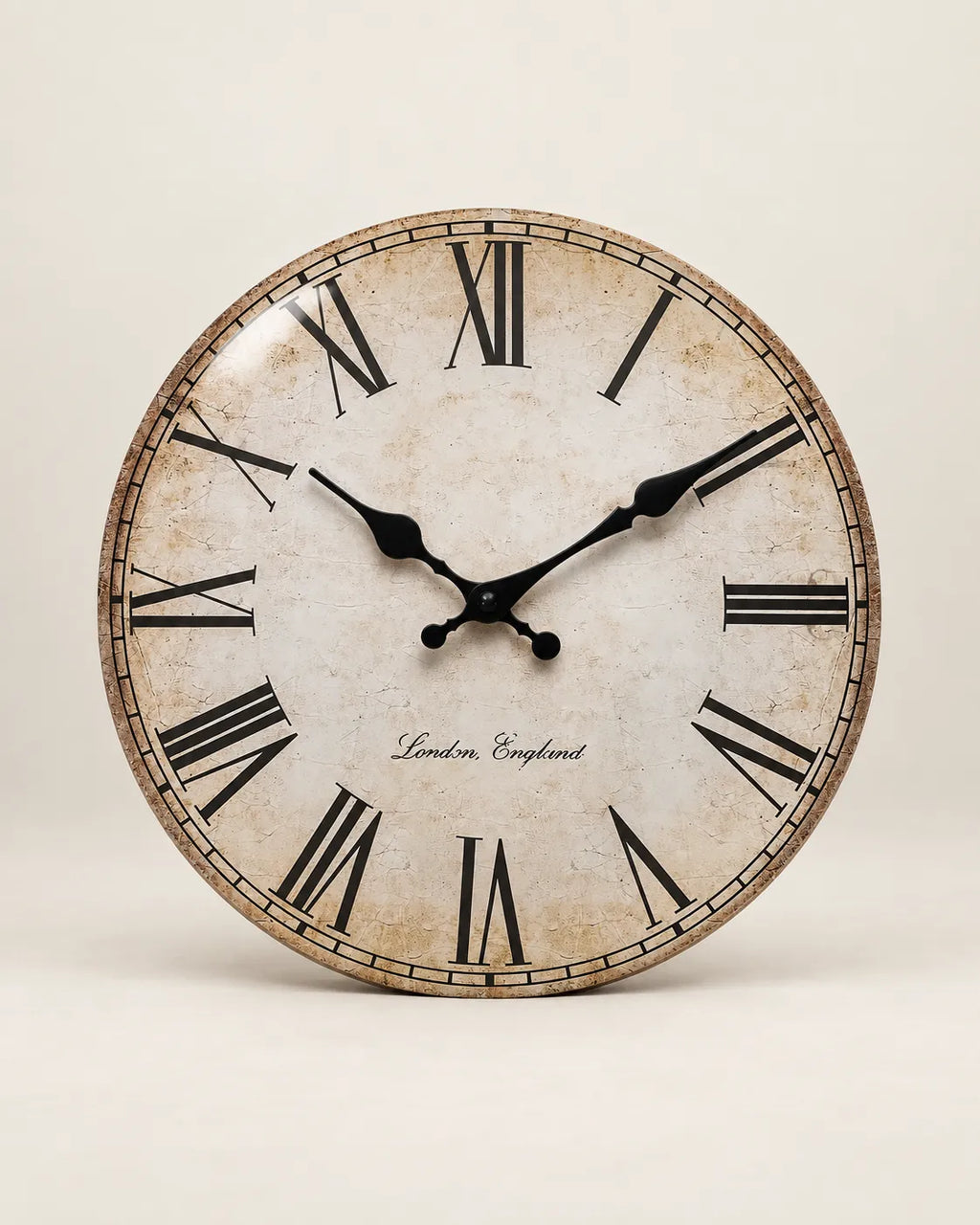 Horloge Murale Bois Rétro Chiffres Romains Silencieuse — 4 Tailles
