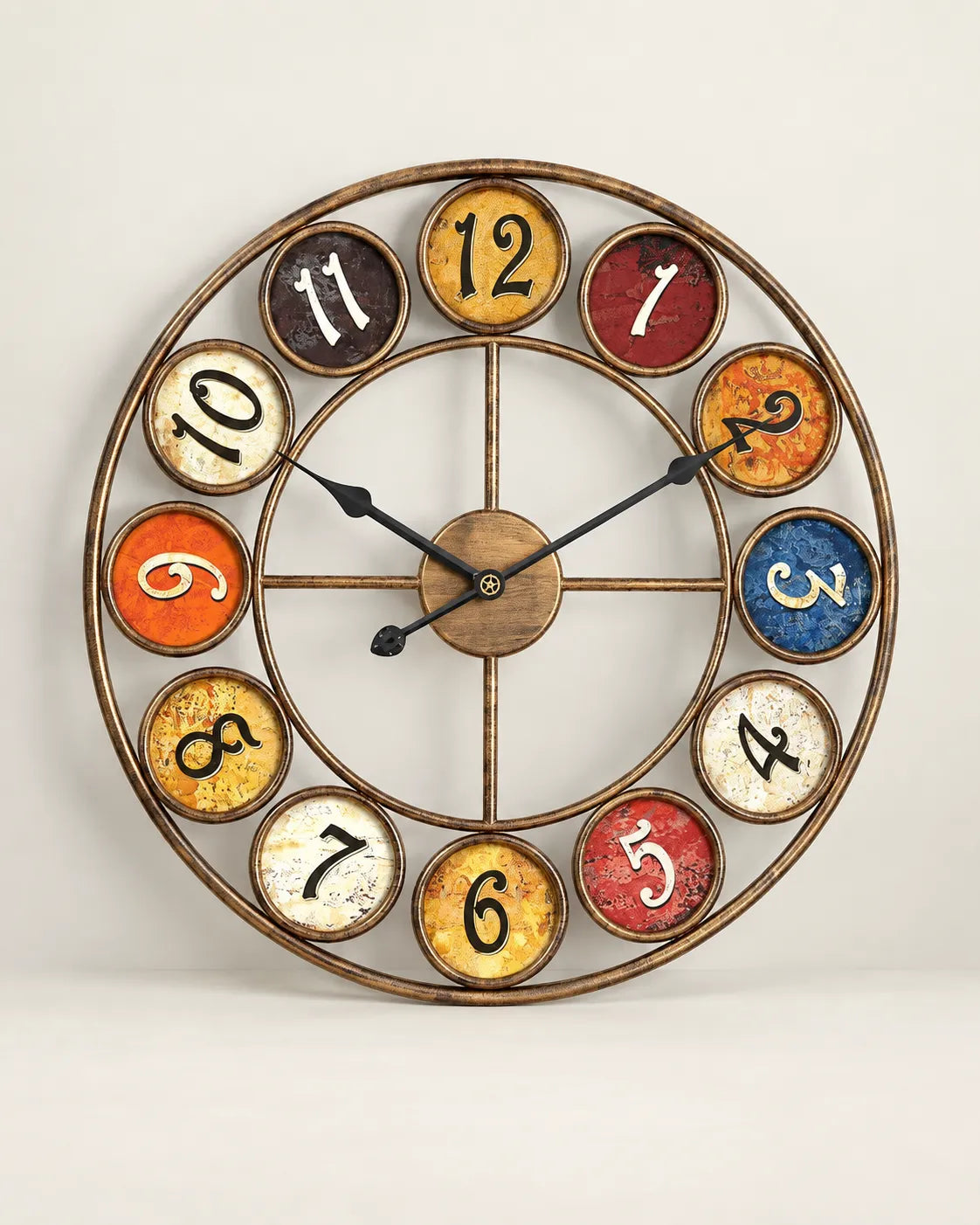 Horloge Murale Fer Rétro à Chiffres Multicolores - 52 cm